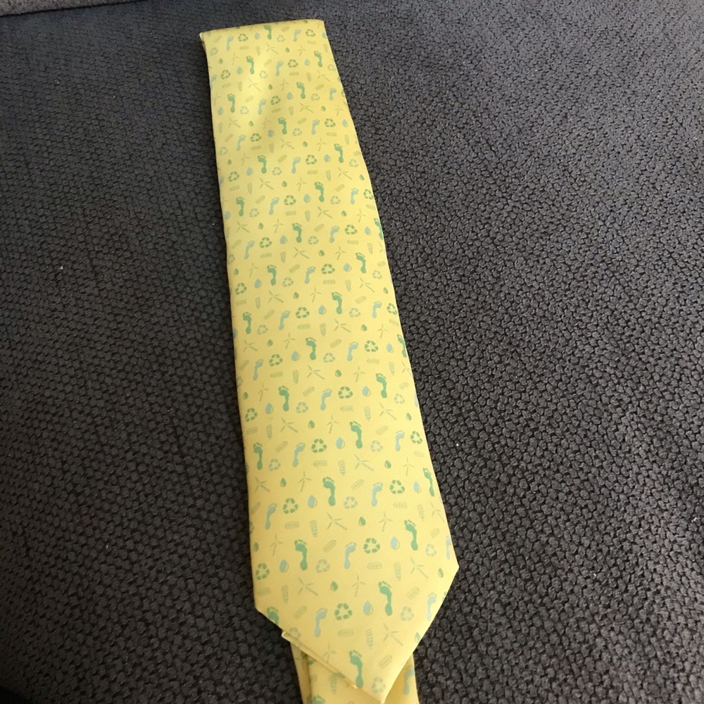 Vineyard vines tie